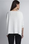 bialy sweterek oversize