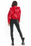 czerwona błyszcząca kurtka na co dzień.jpg