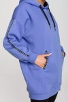 bluza zakładana przez głowę z ozdobnymi lampasami.webp
