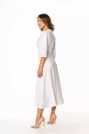 sukienka midi do połowy łydki w minimalistycznym stylu z prostymi rękawami z suwakiem na plecach.webp