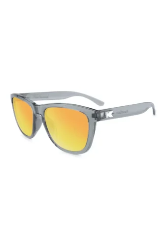 Okulary przeciwsłoneczne szare, sportowe - Premiums.webp