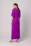 modna sukienka maxi w ożywczym odcieniu fioletu z rozcięciem.webp