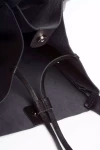 casualowa torebka shopper w czerni z cielęcej skóry.webp