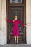 elegancka sukienka z długimi rękawami.webp