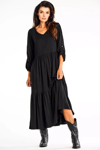 elegancka sukienka koszulowa z kołnierzykiem.webp