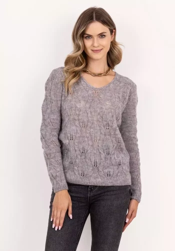 elegancki sweter z oryginalnym wzorem.webp