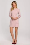 trapezowa sukienka w odcieniu jasnego różu.webp