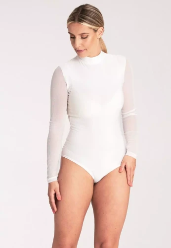 delikatne body w kolorze białym.webp