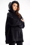 czarna bluza oversize z modną aplikacją.webp