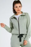 modna bluza damska w kolorze miętowym.webp