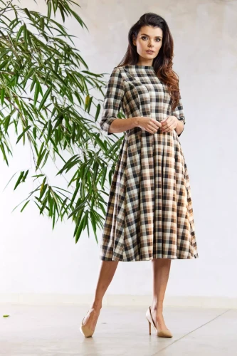 sukienka midi z rękawem do łokcia