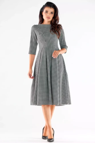 elegancka sukienka midi pepitka