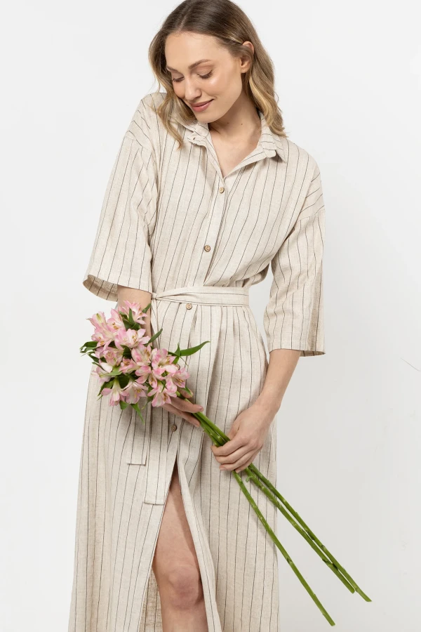 Sukienka koszulowa z lnu z guzikami i paskiem