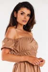Modna bluzka na lato z odkrytymi ramionami.webp