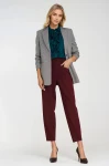 Eleganckie bordowe spodnie garniturowe w stylizacji z marynarką.webp