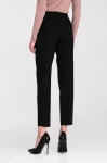 Czarne spodnie damskie cygaretki z kantem i tylnymi kieszeniami.webp