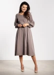 sukienka szara z długimi bufiastymi rękawami i prostym dekoltem.webp