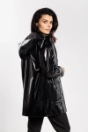 wodoodporny czarny płaszcz miejski z kapturem oversize.webp