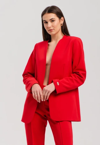 Lekka marynarka z gładkiego materiału do stylizacji casual i formalnych.webp