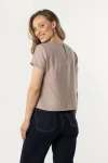 minimalistyczna bluzka damska elegancka.webp