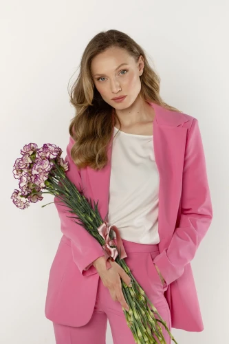 damska marynarka różowa elegancka.webp