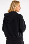 bluza damska z obniżoną linią ramion.webp