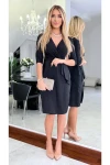 Sukienka damska z kopertowym dekoltem i eleganckim fasonem.webp