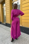 Długi kobiecy kombinezon na uroczyste okazje.webp