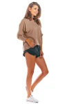 luźna bluzka oversize beżowa na co dzień.jpg