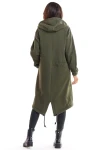 modny długi płaszczyk damski w kolorze khaki na jesień.jpg