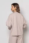 Bluza damska o swobodnym kroju i obniżonej linii ramion beż.webp